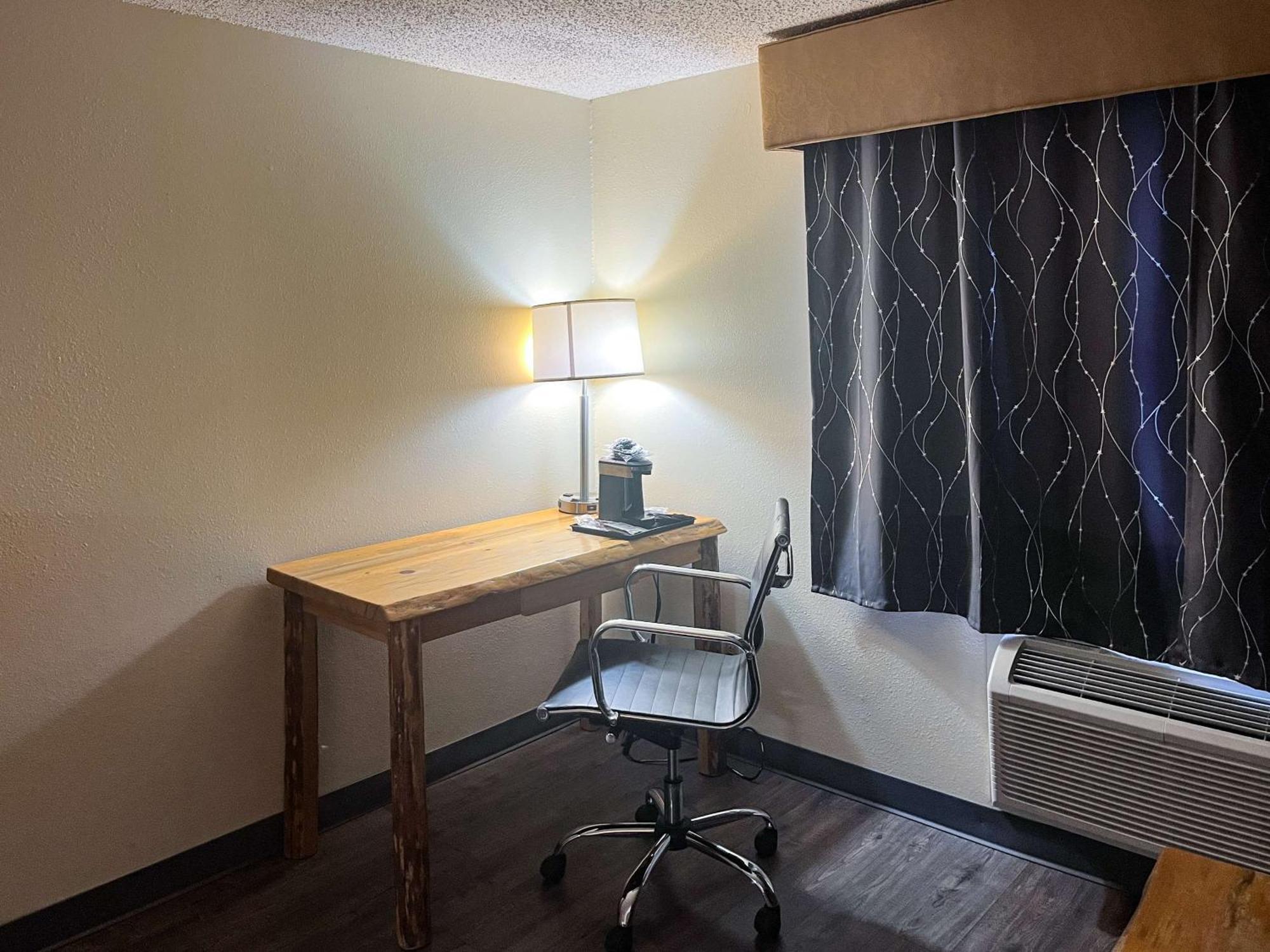 Studio 6 Suites Butte Mt I-90 I-15 المظهر الخارجي الصورة